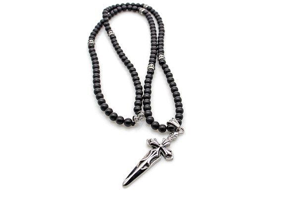 Black Onyx Halskette verziertem Schwertkreuz